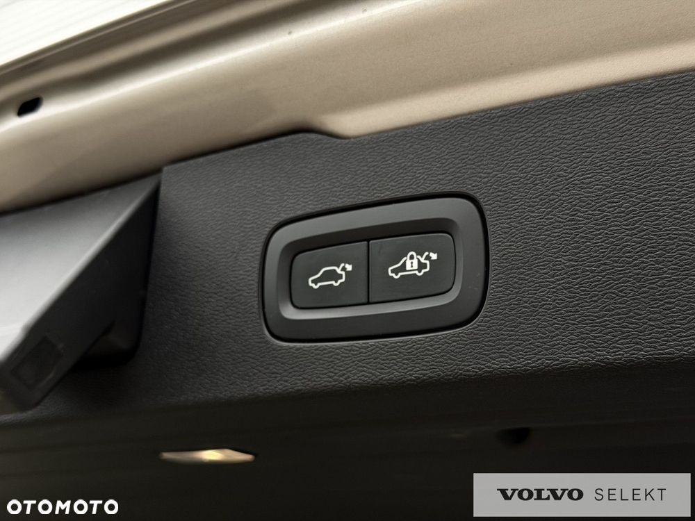 Volvo V60 Cross Country - 13