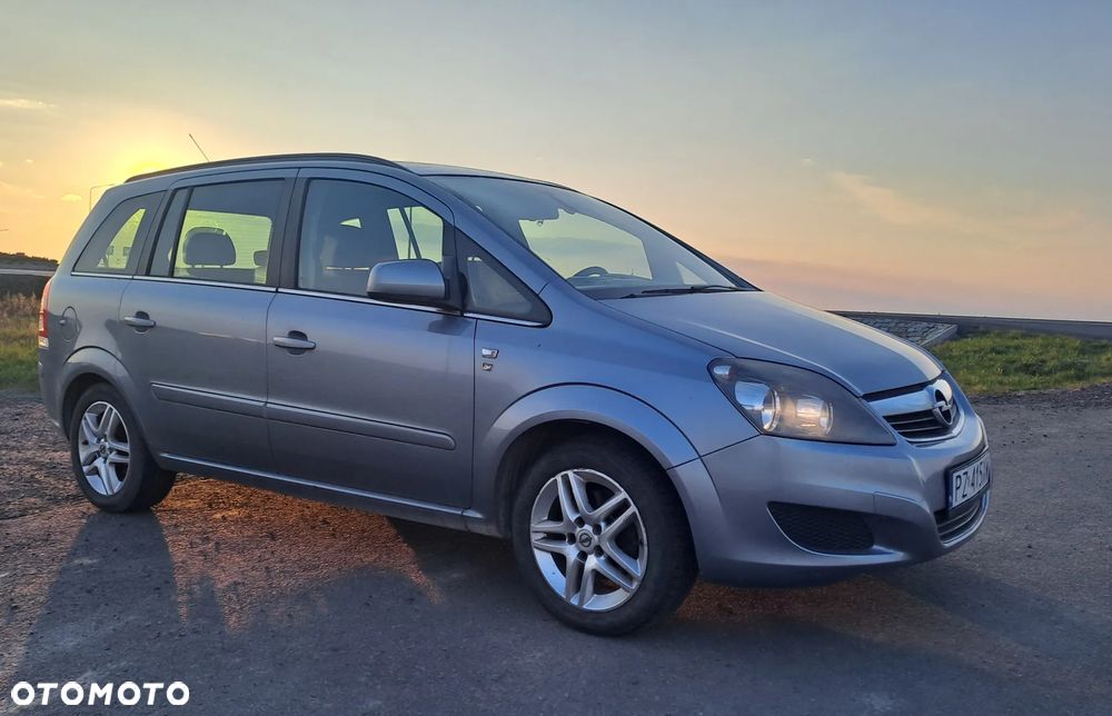 Opel Zafira - 1