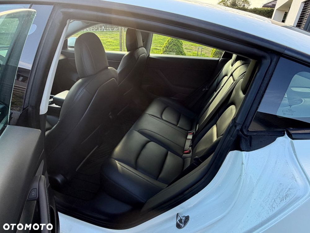 Tesla Model 3 RWD - 14