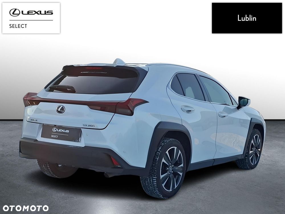Lexus UX - 5
