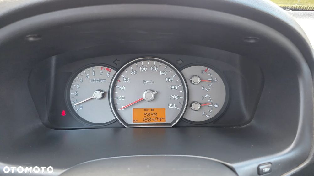 Kia Carens 2.0 CVVT EX Top - 24