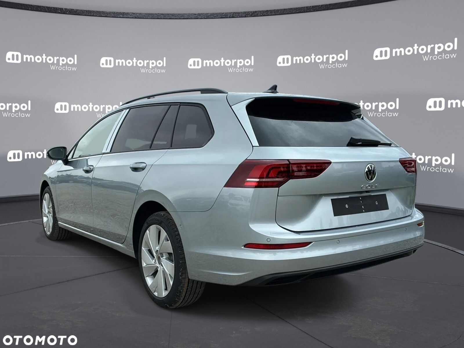 Volkswagen Golf - 8
