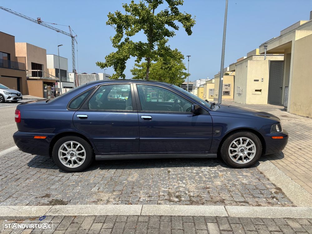 Volvo S40 1.6 - 8