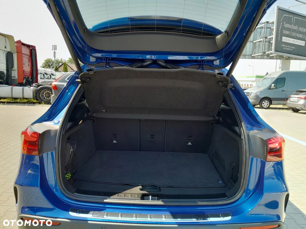 Mercedes-Benz GLA 200 AMG Line - 16