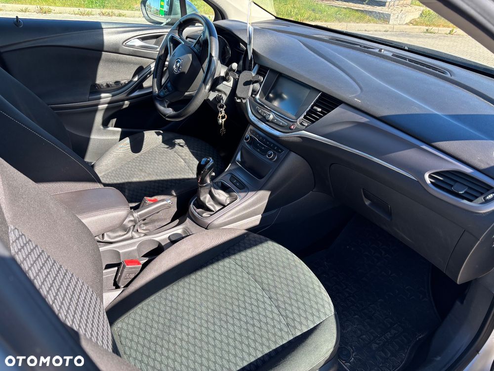 Opel Astra 1.6 CDTI Dynamic - 4