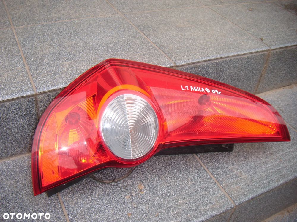 opel agila b 09r lampa lewy tył - 1