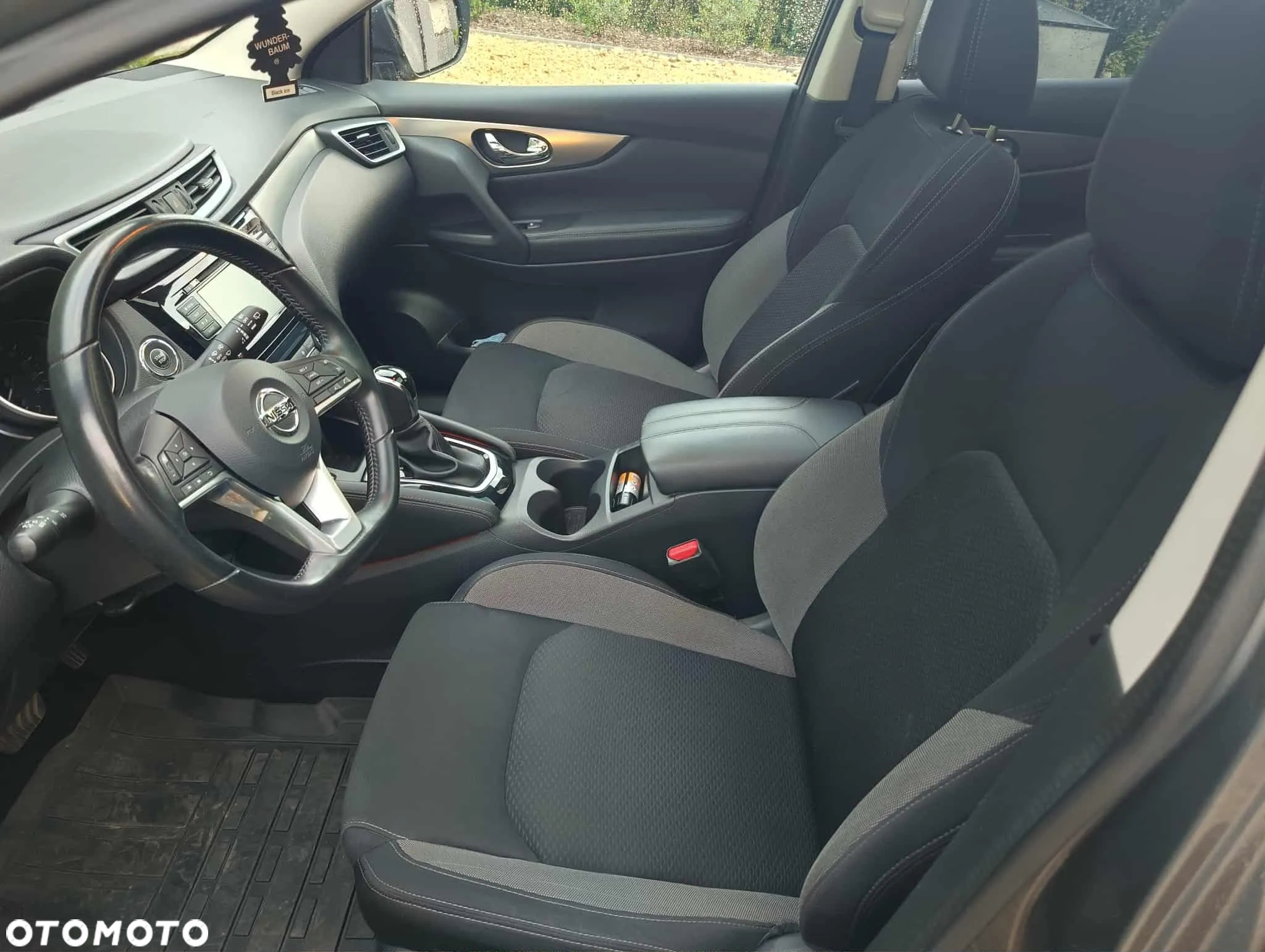 Nissan Qashqai 1.3 DIG-T N-Connecta DCT - 14
