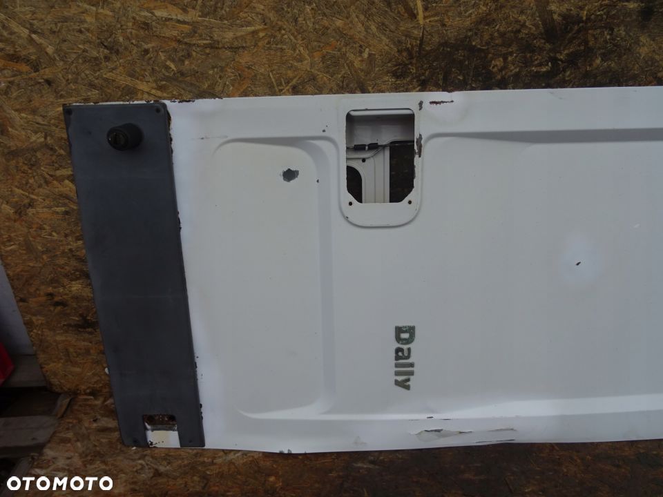 DRZWI PRAWY TYŁ PRAWE TYLNE IVECO DAILY III 3.0HPI - 2