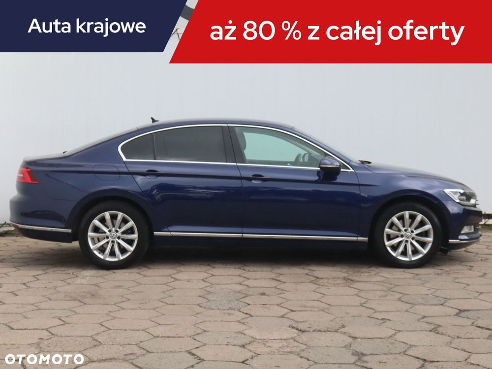 Volkswagen Passat - 8
