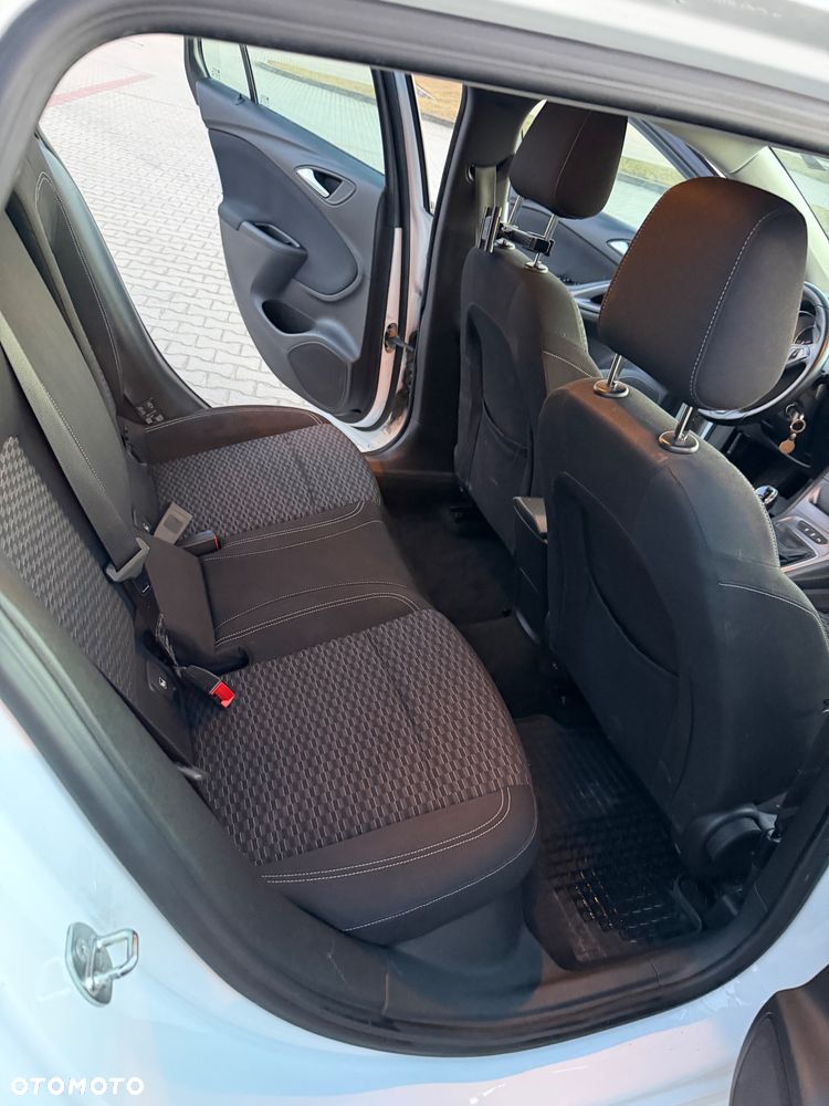 Opel Astra 1.6 CDTI Sport - 12