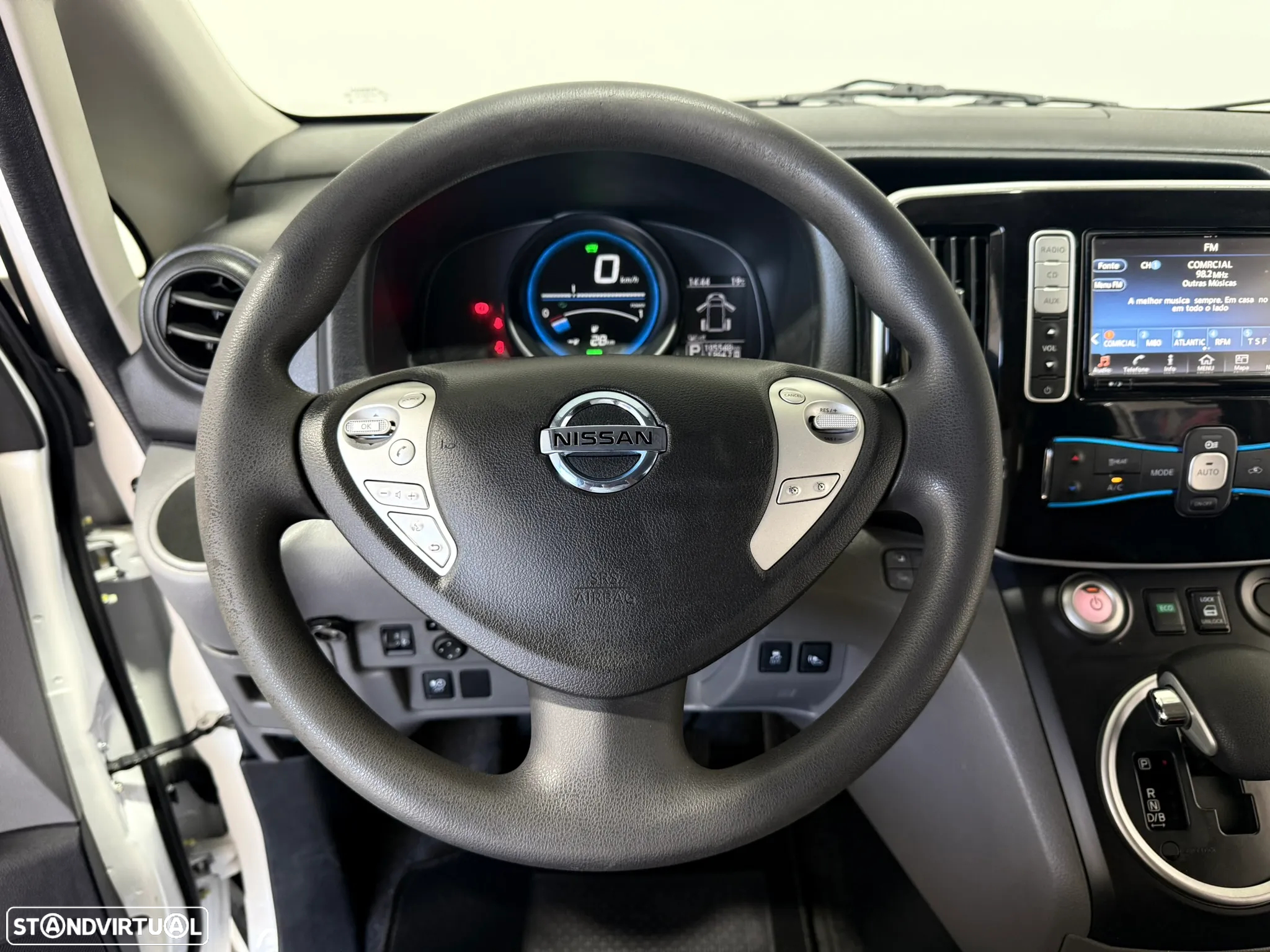 Nissan NV200 Evalia - 30