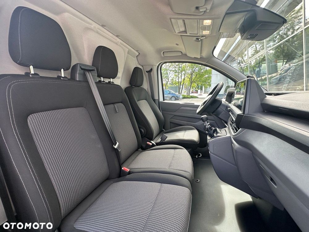 Volkswagen Transporter Transporter Furgon silnik: 2,0 l TDI 150 KM / skrzynia biegów: 6-biegowa manualna rozstaw osi: 3500 mm - 12