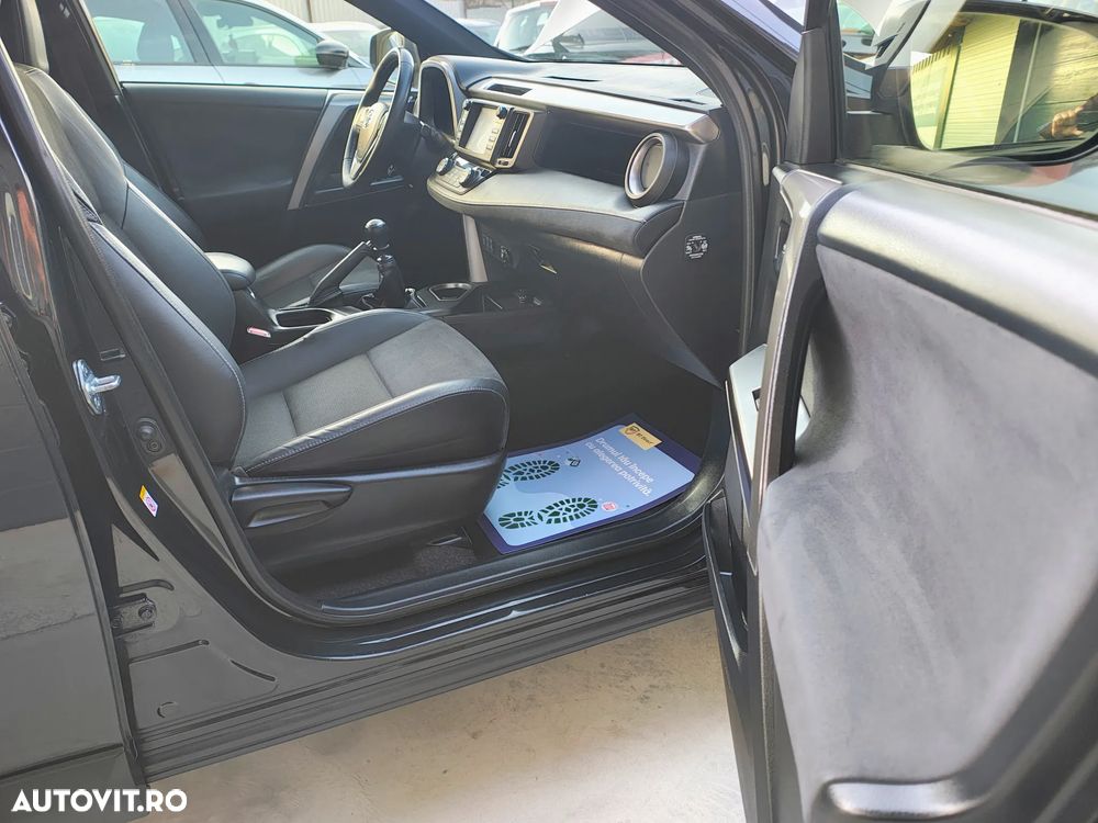 Toyota RAV4 2.0 D-4D 4x2 Start-Stop Executive - 16