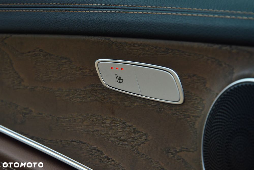 Mercedes-Benz Klasa E 300 9G-TRONIC AMG Line - 17