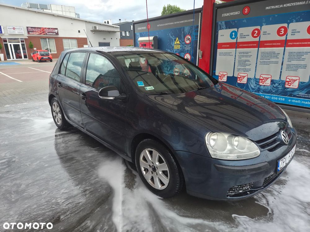 Volkswagen Golf - 2