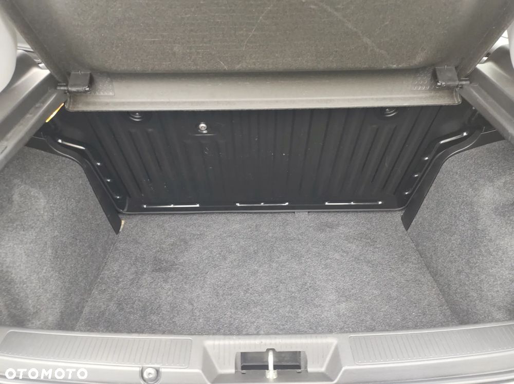 Fiat Punto 1.4 Young - 26