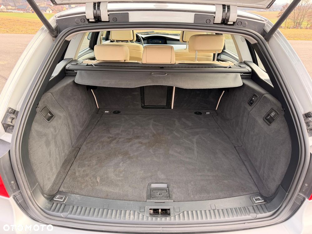 BMW Seria 5 525d xDrive - 18