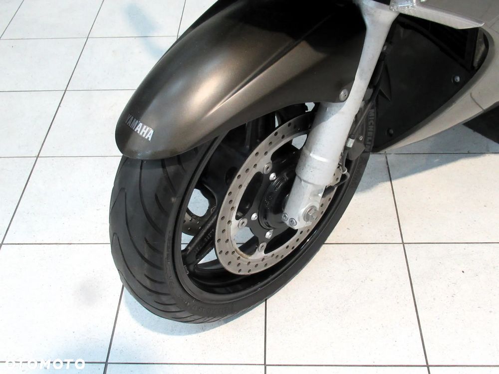 Yamaha FJR - 25