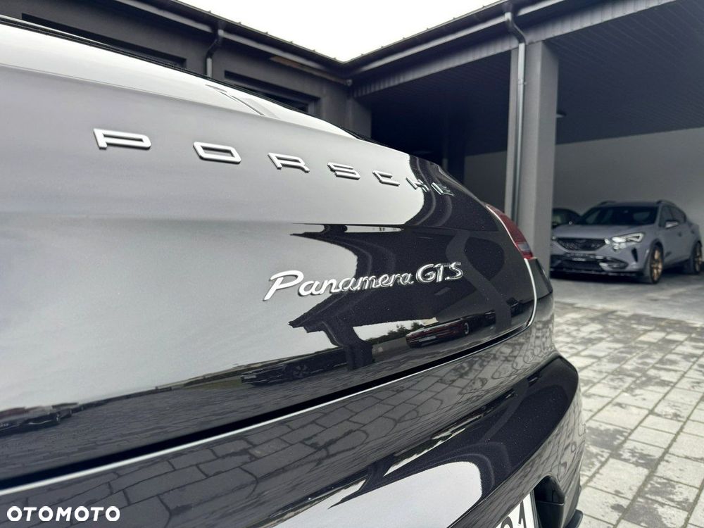 Porsche Panamera - 30