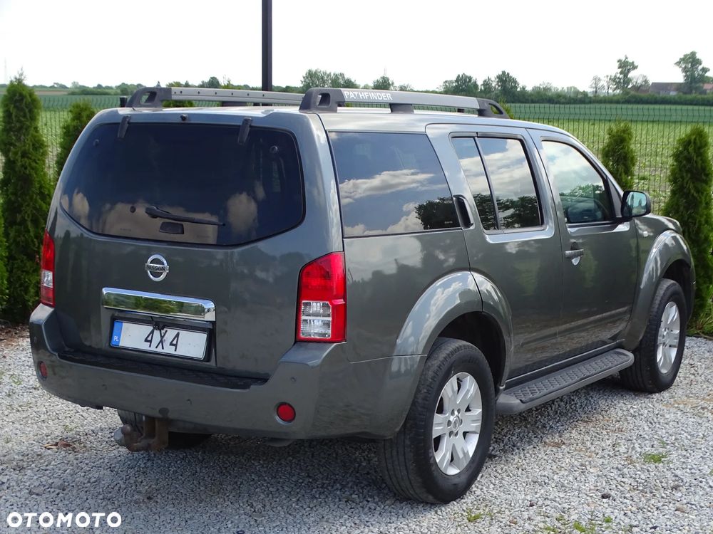 Nissan Pathfinder 2.5 DCi Elegance + - 6