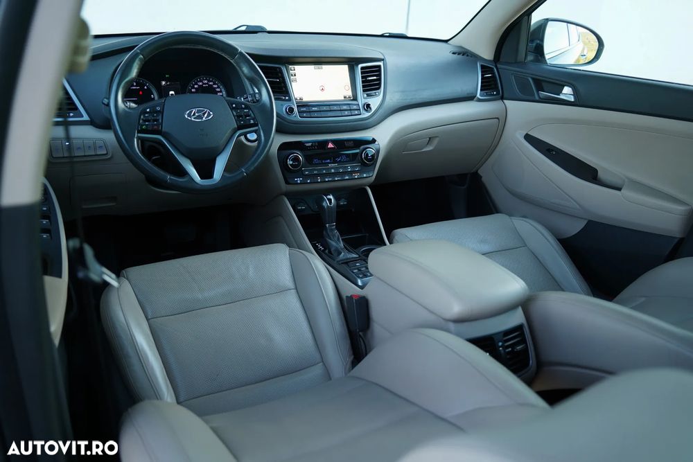 Hyundai Tucson 2.0 CRDI 4WD 6AT Luxury+ - 12