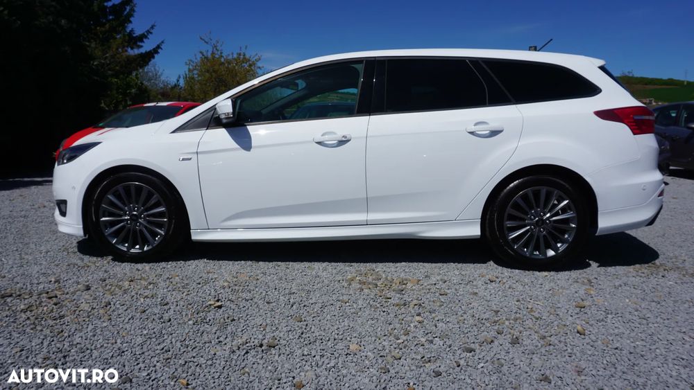 Ford Focus 1.0 EcoBoost Start-Stopp-System ST-LINE DESIGN - 2