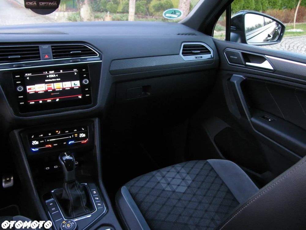 Volkswagen Tiguan 2.0 TDI SCR 4MotION DSG R-Line - 23