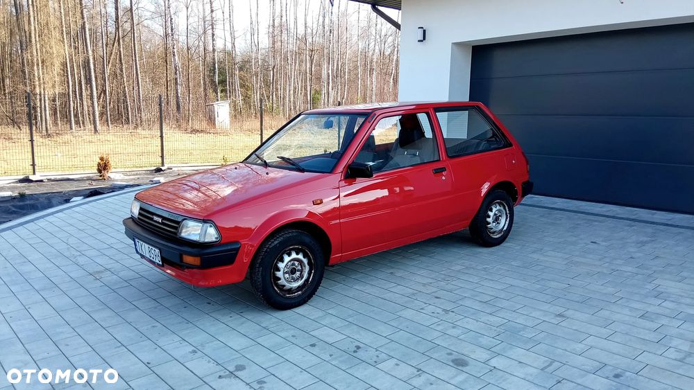 Toyota Starlet 1.0 DLX - 2