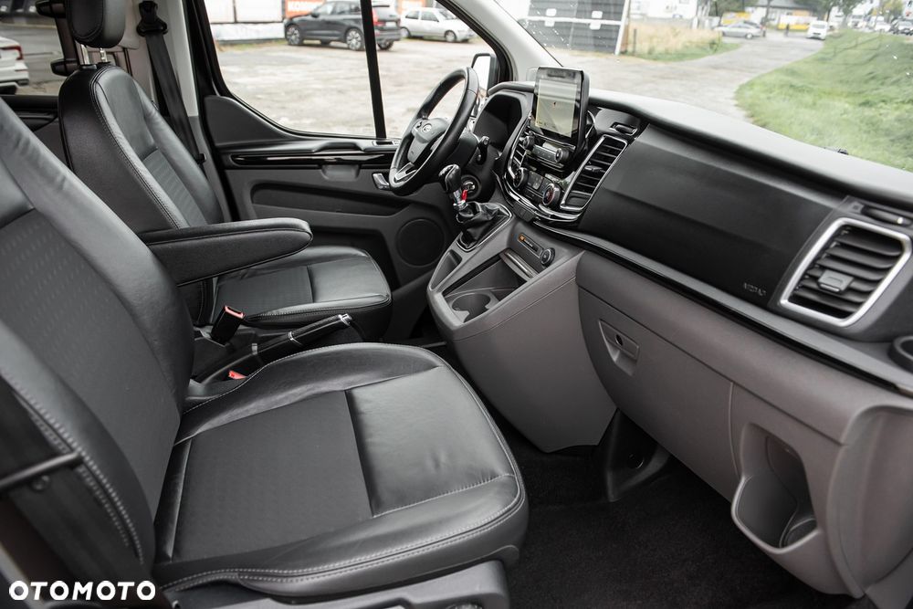 Ford Tourneo Custom 2.0 EcoBlue L1 Sport - 29
