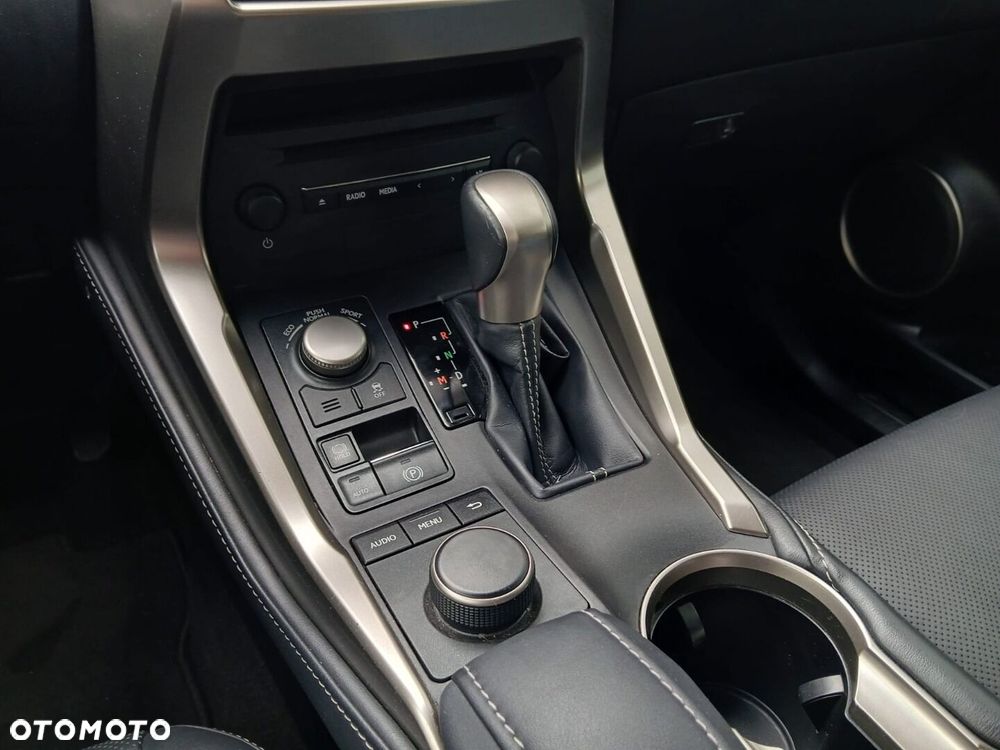 Lexus NX 200t Comfort AWD - 24