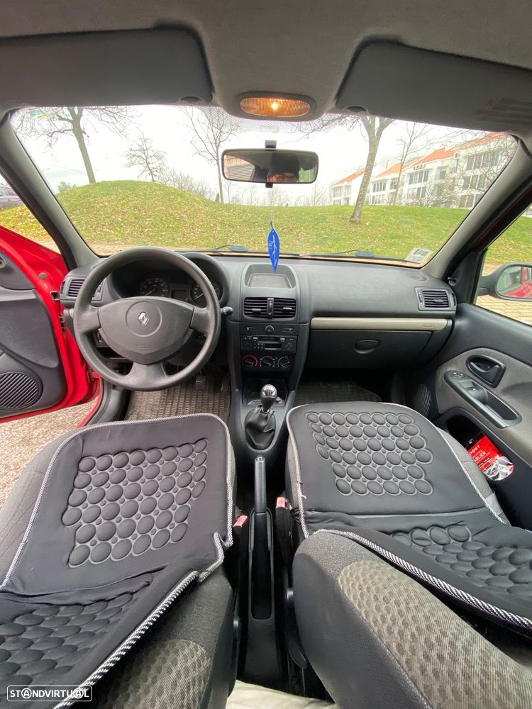 Renault Clio 1.2 16V Confort Authentique - 7