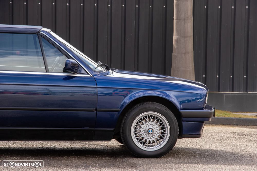 BMW 320 i Cabriolet - 33