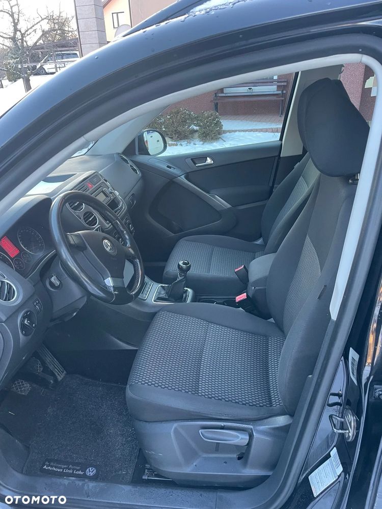 Volkswagen Tiguan - 9
