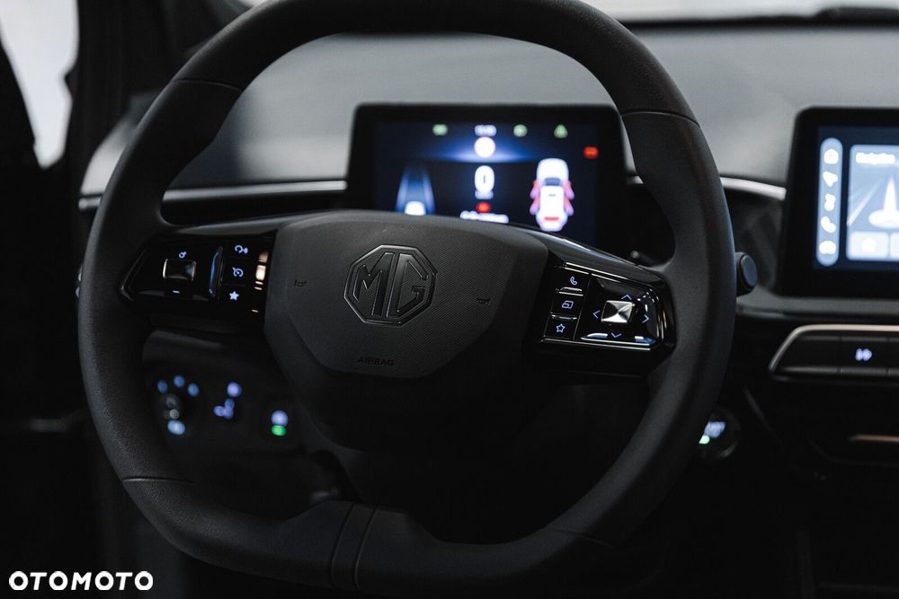 MG MG3 - 4