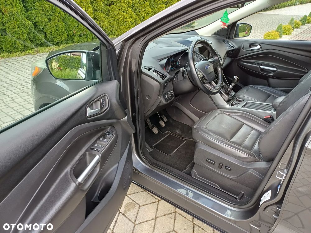 Ford Kuga 2.0 TDCi AWD Titanium - 31
