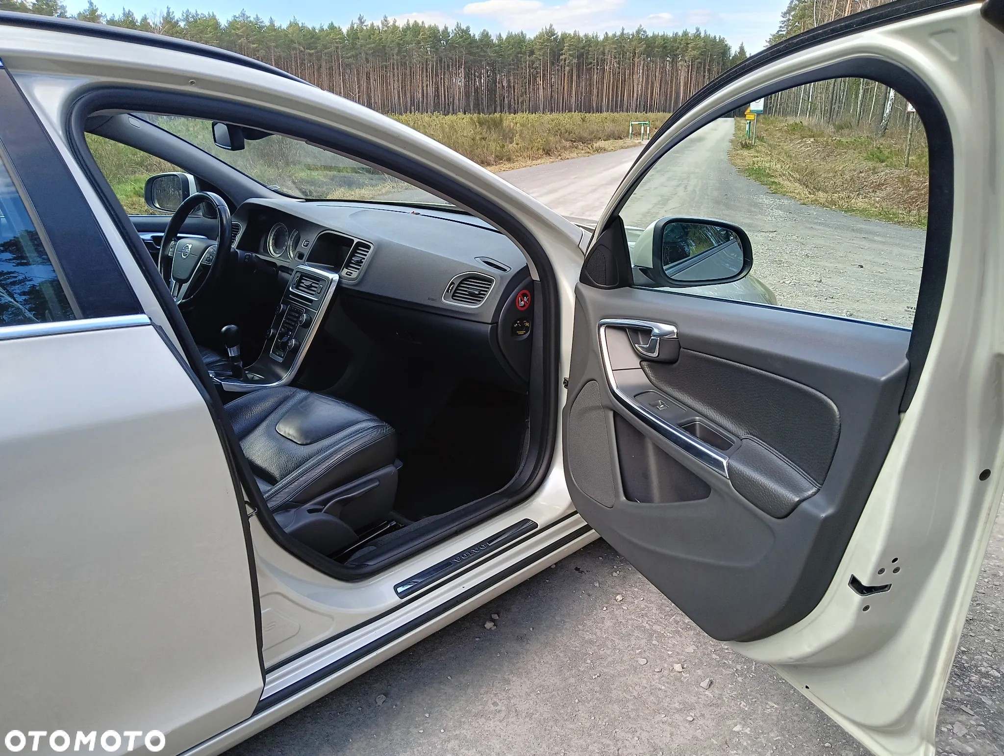 Volvo V60 D3 Summum - 13
