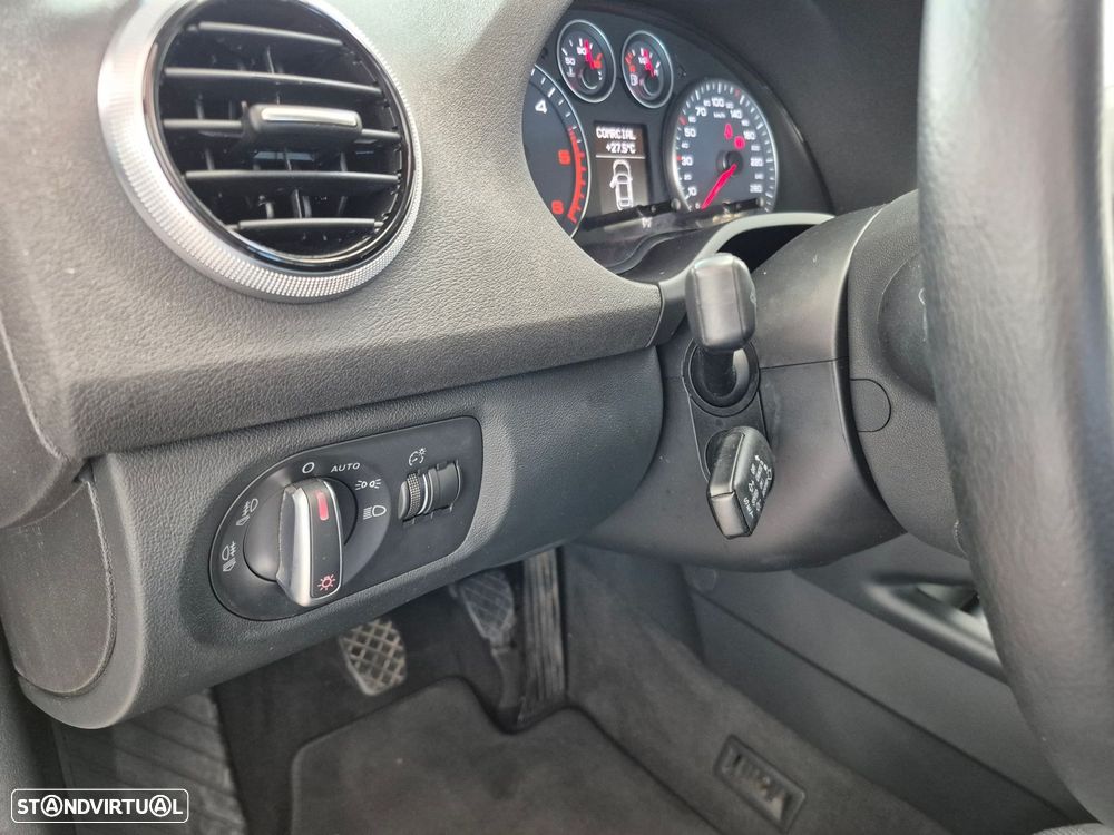 Audi A3 Sportback 1.6 TDI Attraction Business Line - 11
