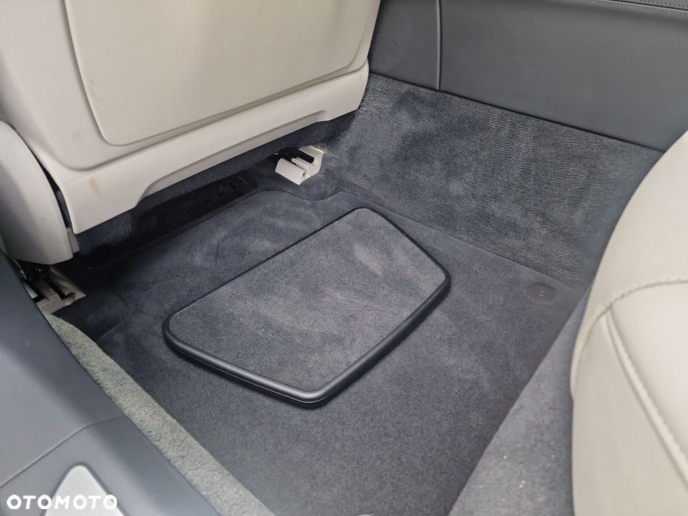 Audi A8 - 30