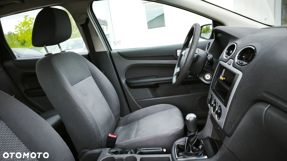 Ford Focus - 22