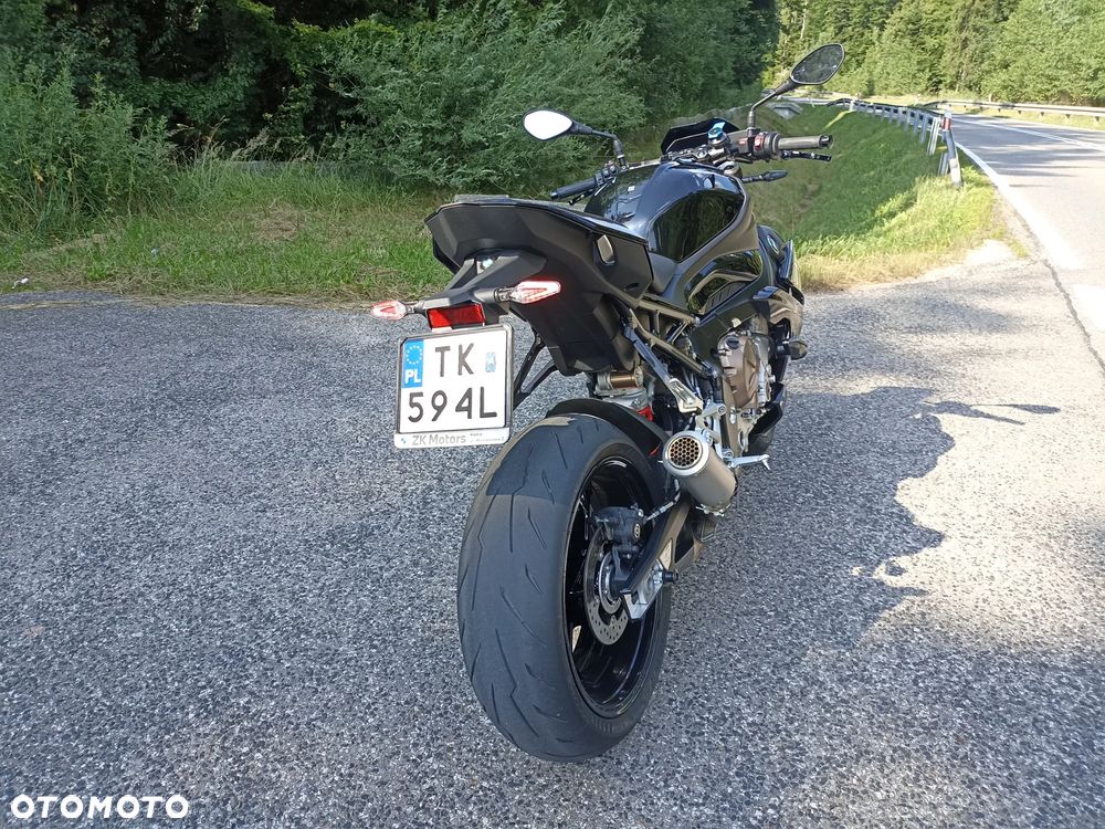 BMW S - 10