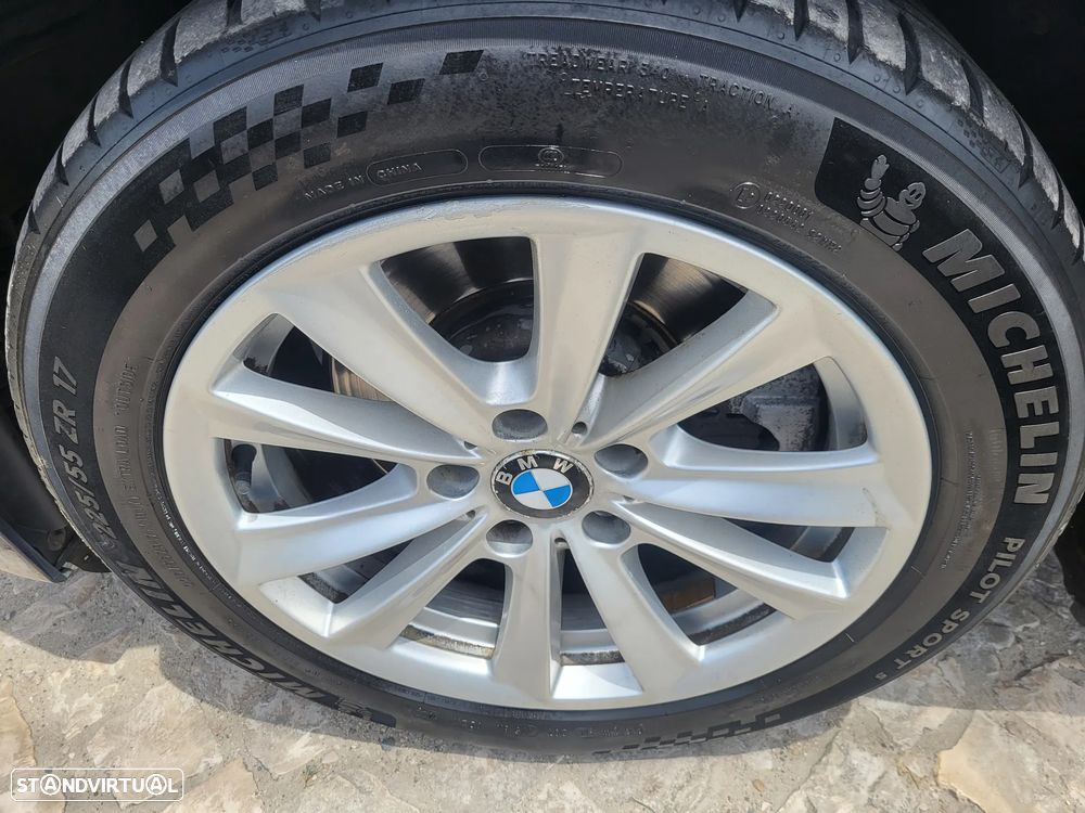 BMW 520 d Line Luxury Auto — fotografia 5