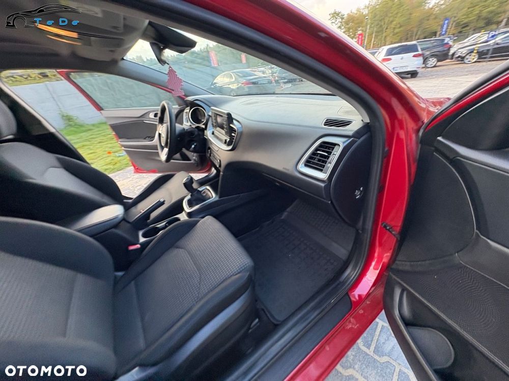 Kia Ceed 1.4 L Business Line Plus - 29