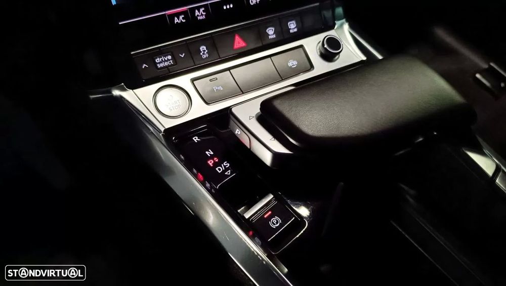 Audi e-tron 55 quattro Advanced - 42