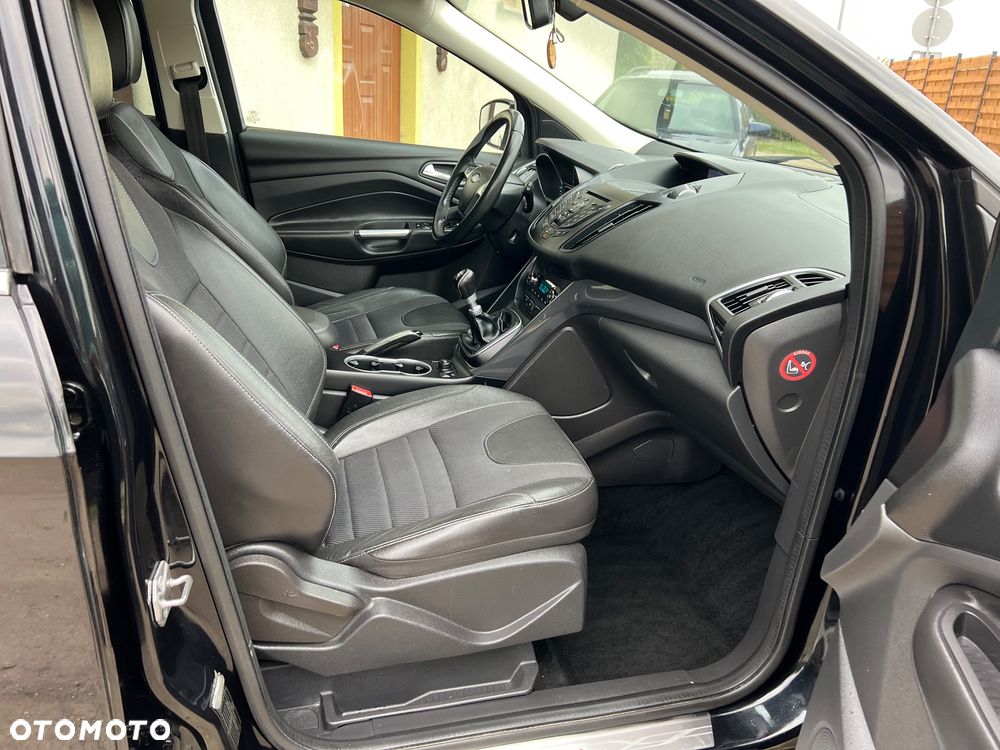 Ford Kuga - 17