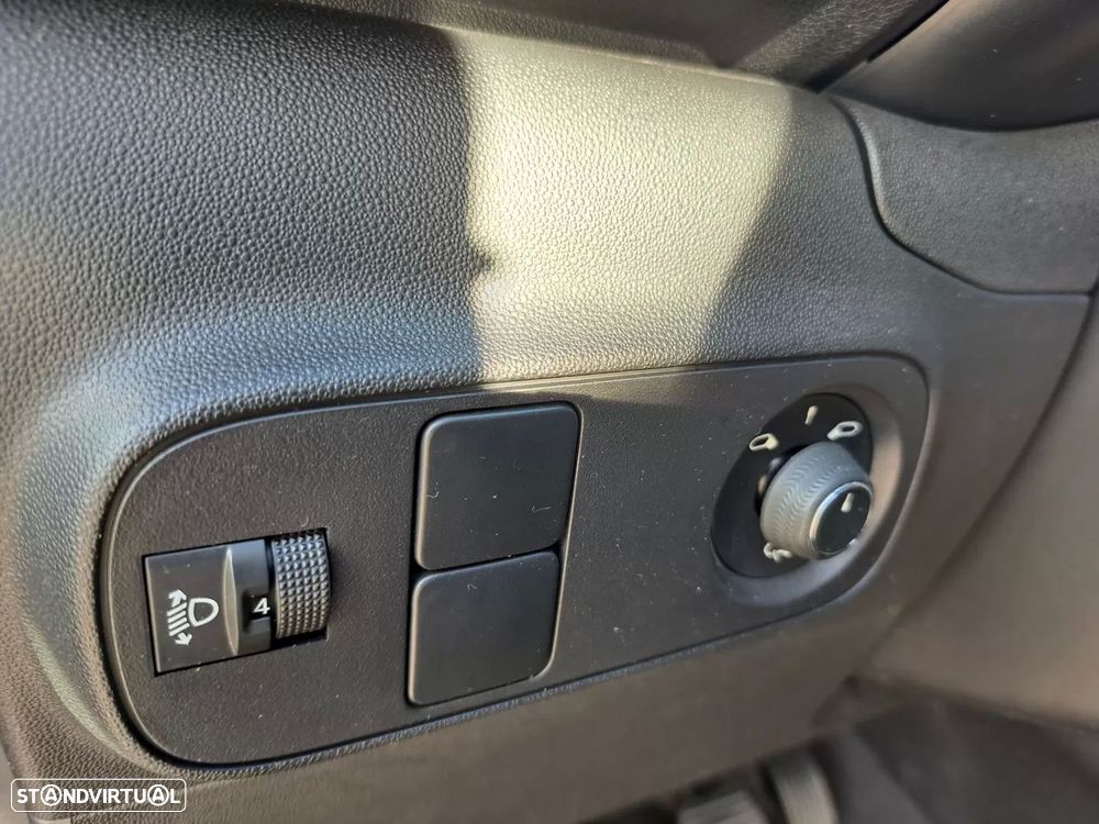 Citroën C3 1.2 PureTech C-Series - 28