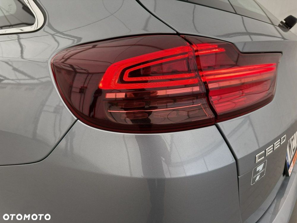 Kia Ceed - 30