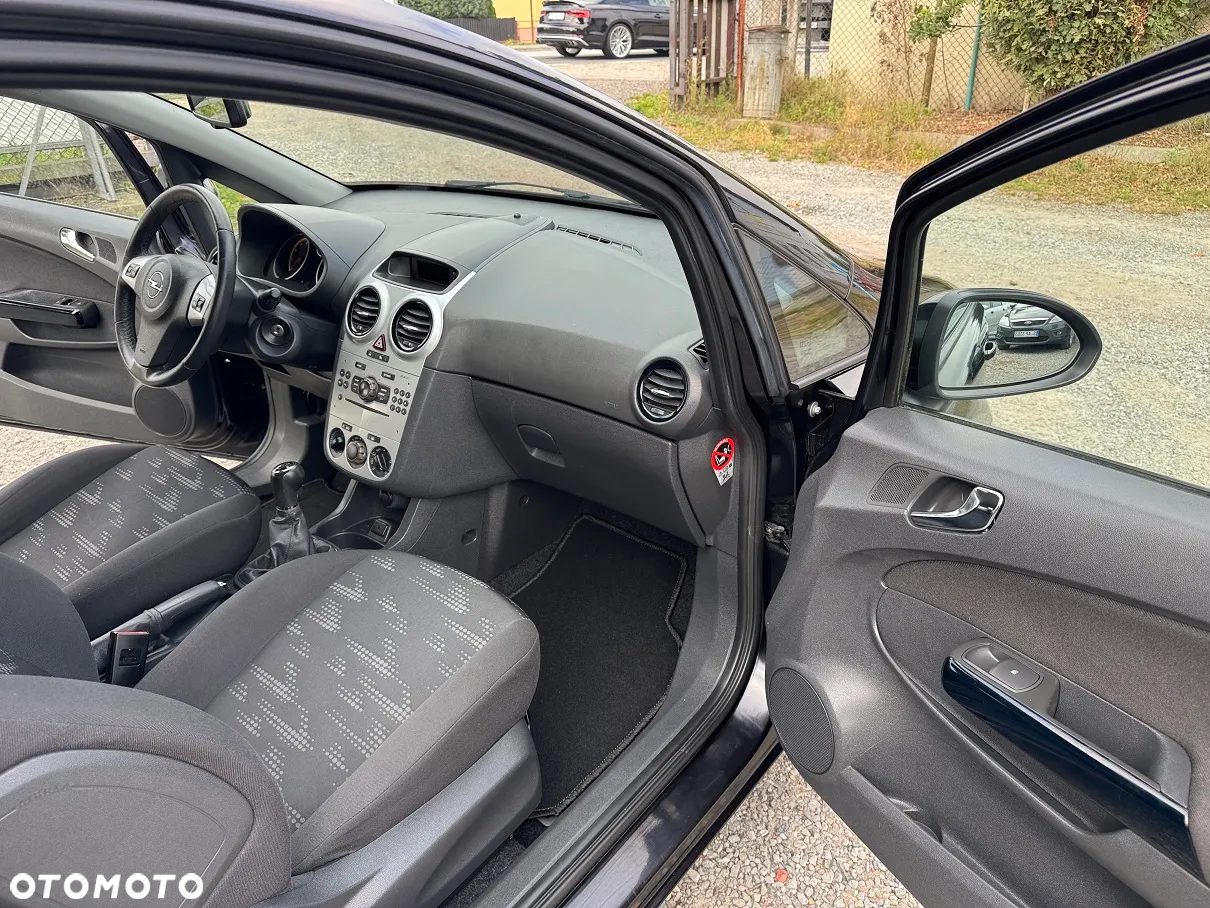 Opel Corsa - 24