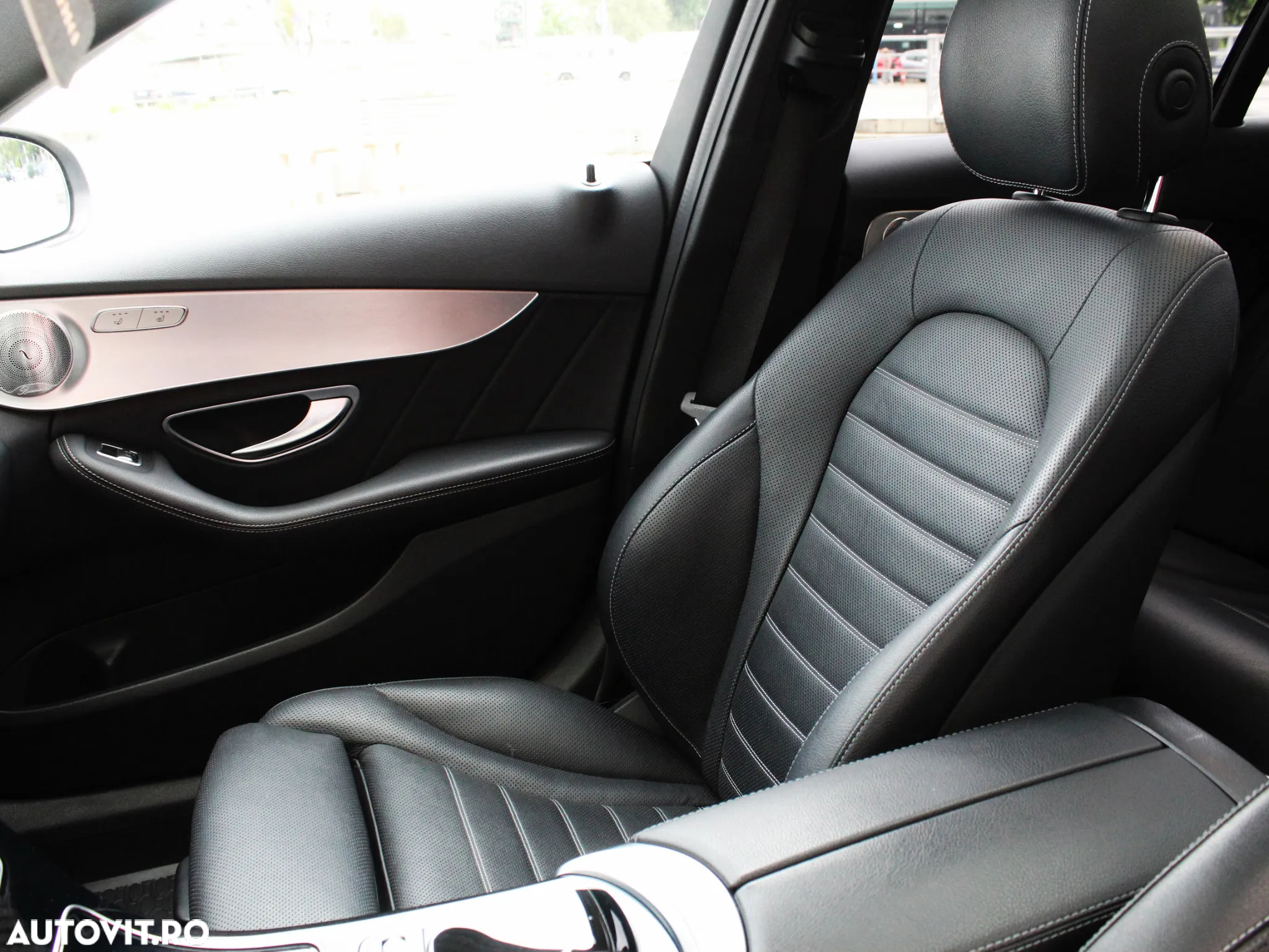 Mercedes-Benz C 220 d 4Matic T 9G-TRONIC AMG Line - 9