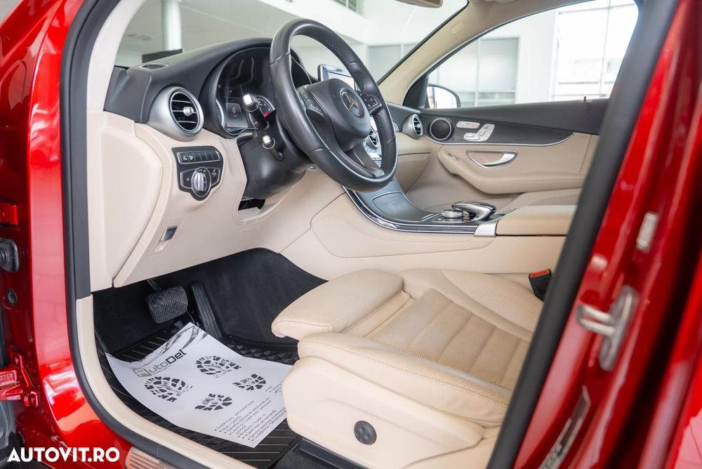 Mercedes-Benz GLC Coupe 250 4Matic 9G-TRONIC Exclusive - 17