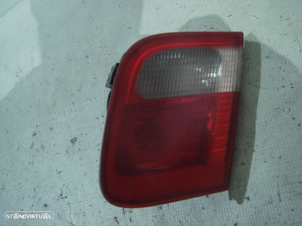 Farolim Stop Tampa Mala Dto Bmw 3 (E46) - 1